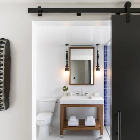 Kimpton Angler'S Hotel South Beach By Ihg Miami Beach Exterior photo A bathroom at the Standard East Village